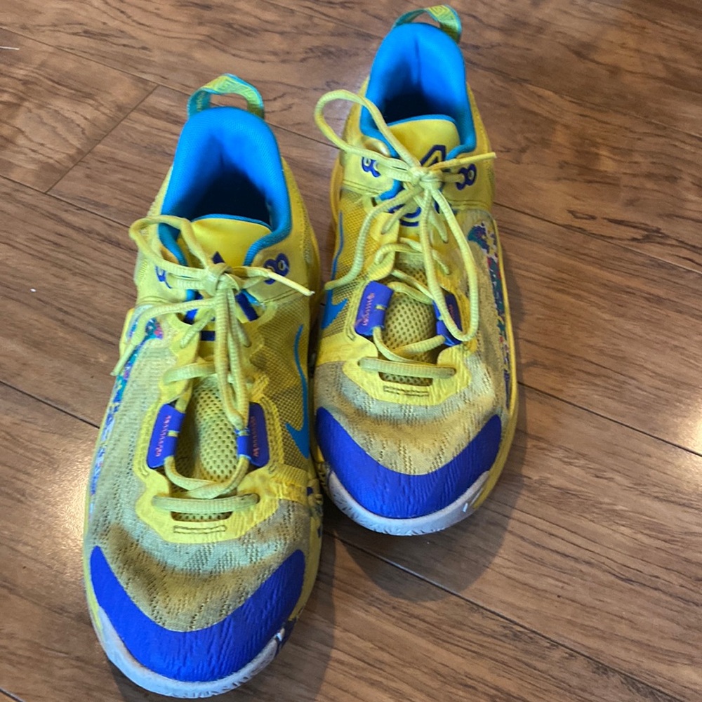 Giannis shoes